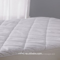 Cheap Twin Size Waterproof Quilted Mattress Protector / Mattress Cover